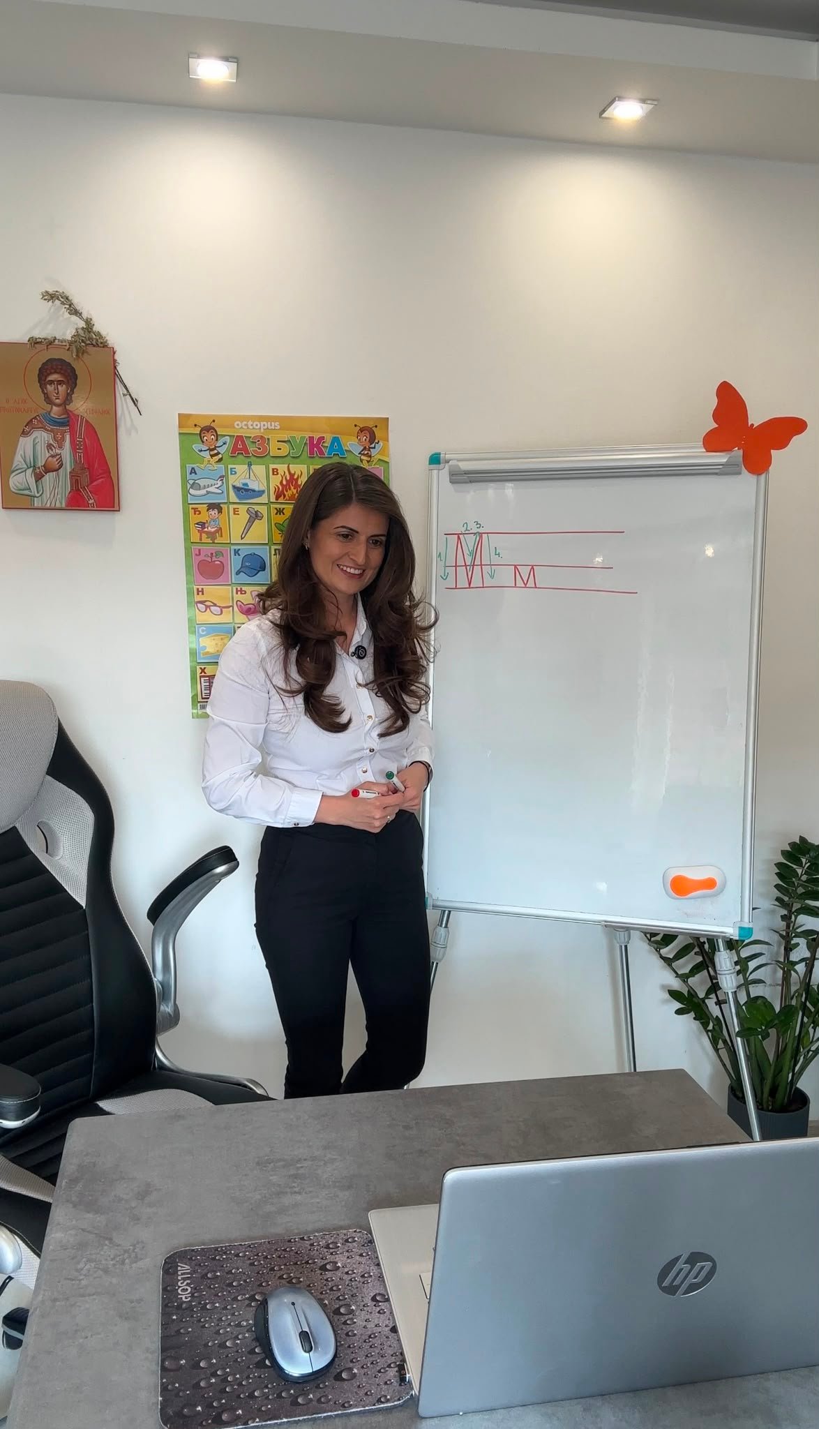 Dragana Mandić na času sa decom